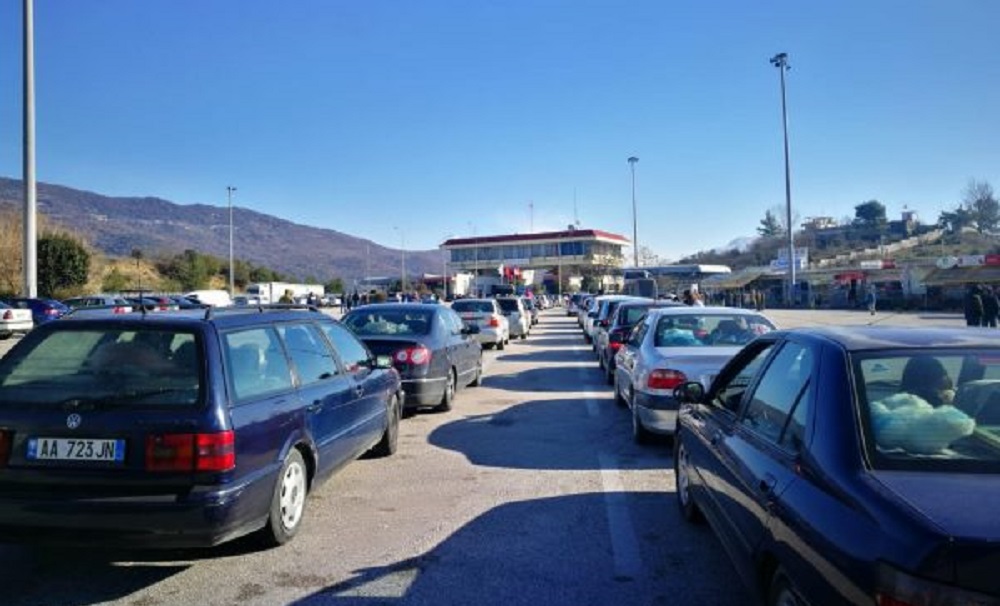 Doganat greke paralajmerojne greve ne datat 2-3 prill